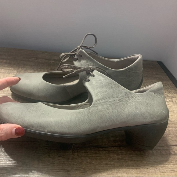 Ecco Sculptured Gray Lace Up Heeled Leather Pump Shoes - Picture 6 of 11